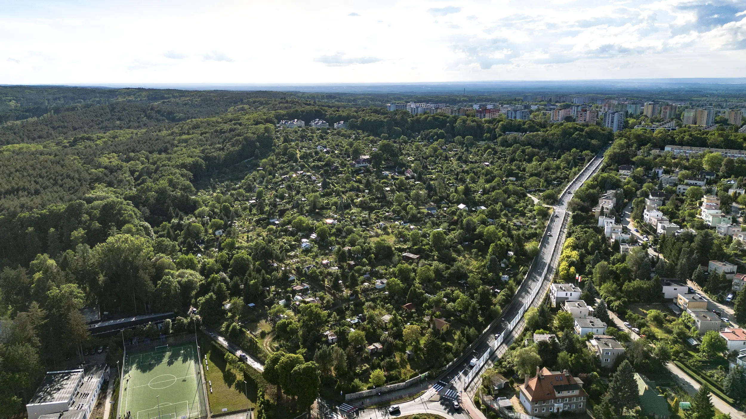 Stowarzyszenie Rodzinnych Ogrodów Działkowych Na Wzgórzach Piastowskich, Zielona Góra, zdjęcie z drona